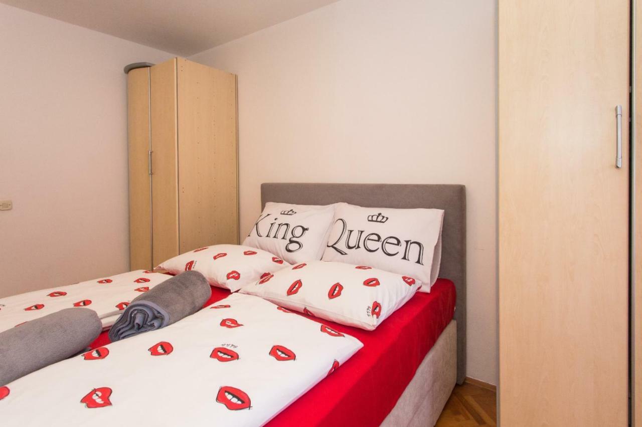 Apartmani Luis Kastela Exterior photo